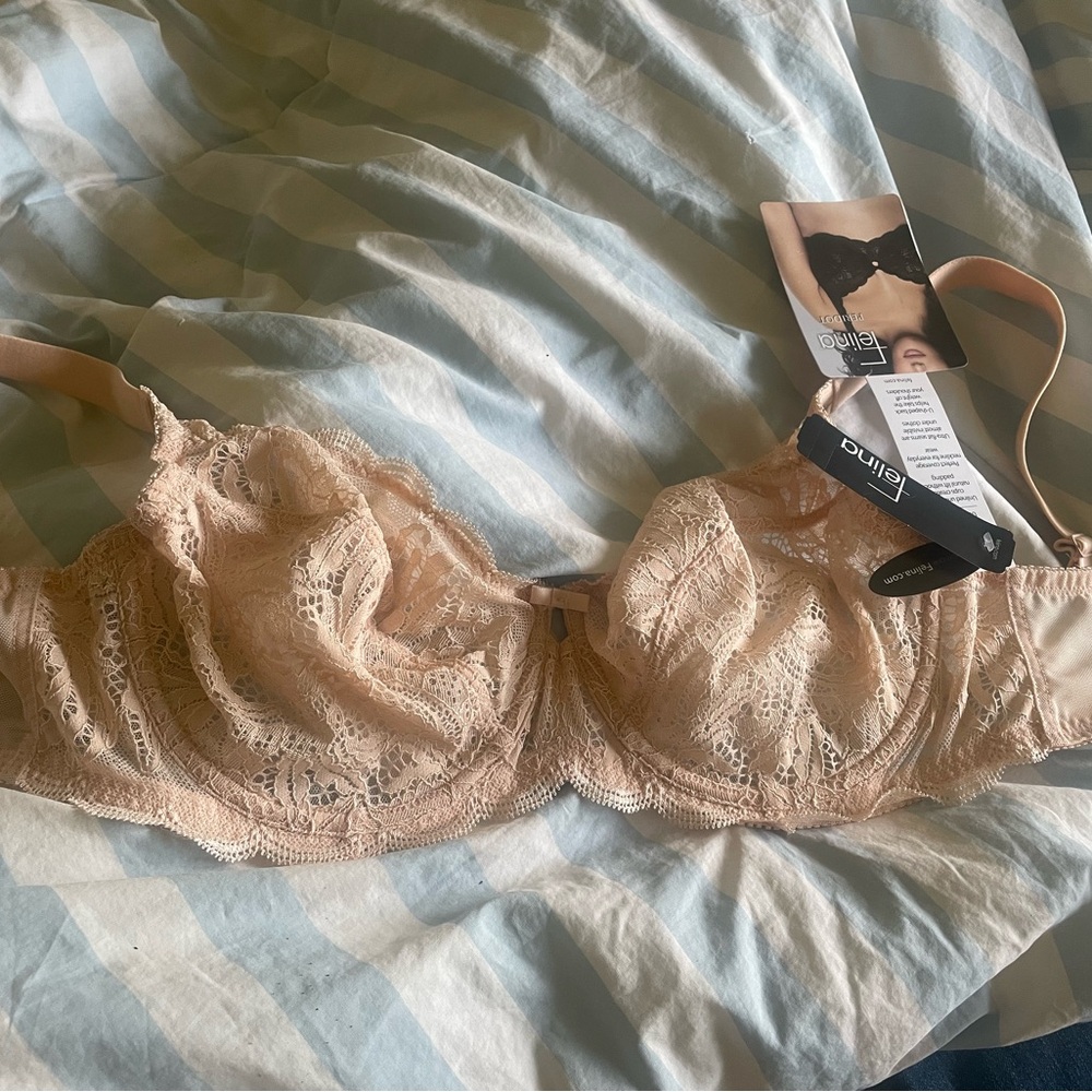 Felina NWT 32DDD nude lace underwire bra
